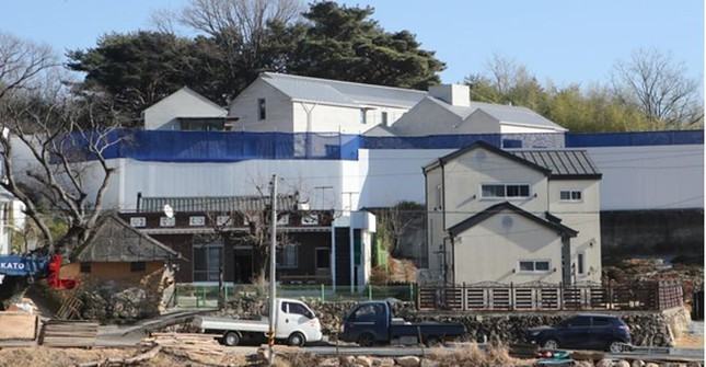 Cựu Tổng thống Hàn Quốc Moon Jae-in về quê làm nông ảnh 2