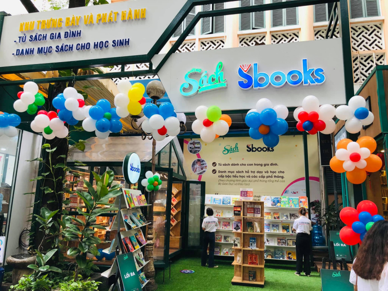 Đã có khu trưng bày Tủ sách gia đình tại Đường sách TPHCM