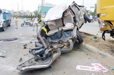 Đà Nẵng: Tai nạn kinh hoàng, khách đi tham quan Bà Nà gặp nạn