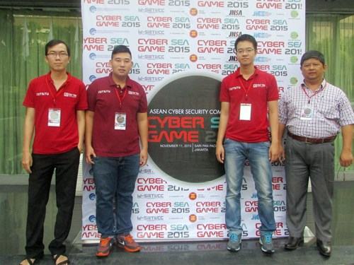 Đại học Duy Tân nhận Bằng khen của Bộ Thông tin - Truyền thông