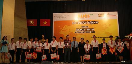 Đại học FPT: Lễ phát động cuộc thi lập trình Alice 2014