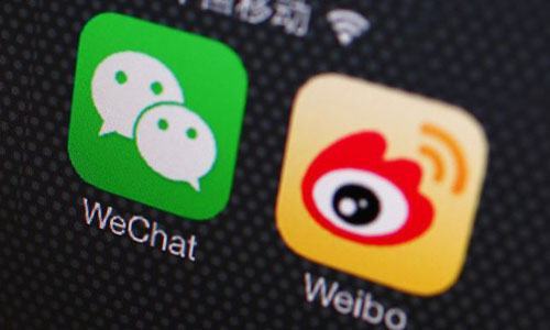 Phần mềm nhắn tin WeChat và mạng xã hội Weibo của Trung Quốc. Ảnh: SCMP.