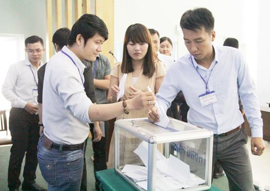 Hội Cựu sinh viên ĐH Văn Hiến lập Quỹ tương trợ