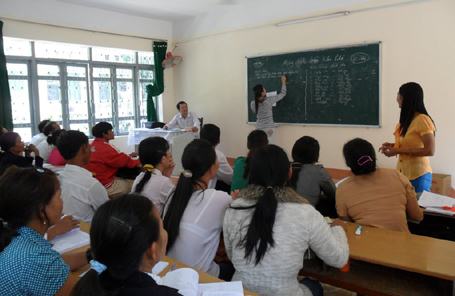 Đắk Lắk: Chuyện ít biết về những GV dạy tiếng Ê-đê