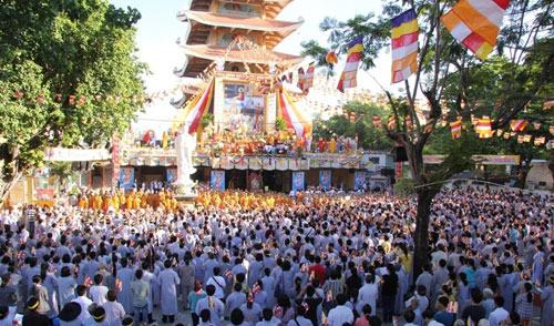 TP.HCM long trọng tổ chức Lễ Phật đản