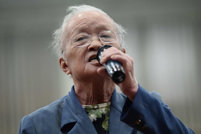 Dân Thủ Thiêm rơi nước mắt kiến nghị với đại biểu quốc hội - Ảnh 1.