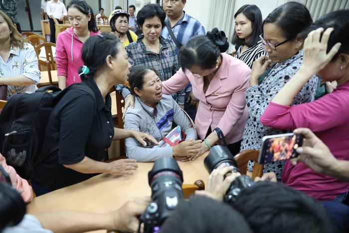 Dân Thủ Thiêm rơi nước mắt kiến nghị với đại biểu quốc hội - Ảnh 8.