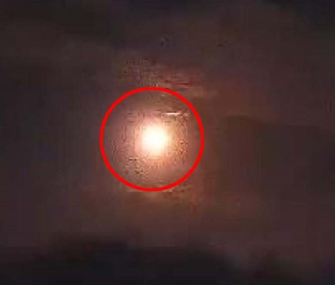 Phần lớn thiên thạch đã bị tiêu hủy khi đi vào bầu khí quyển  /// Ảnh: Chụp màn hình ABC News