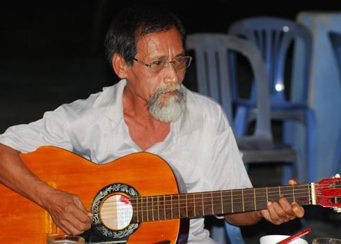 dao-van-noi-buon-lap-lai-trong-lang-viet-viet-nam-1