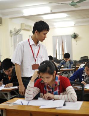 “Đắt giá” câu lạc bộ Gia sư thủ khoa