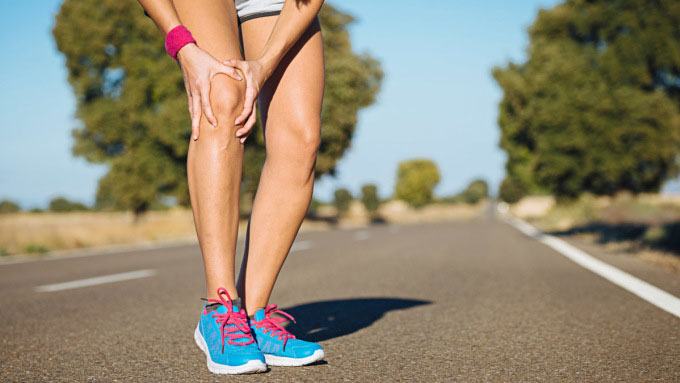 Kỹ thuật chạy chưa tốt, giày chạy không phù hợp có thể gây ra runners knee.