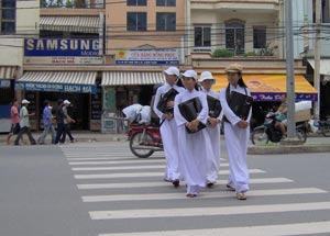 Đầu tư hạ tầng giao thông cho người đi bộ