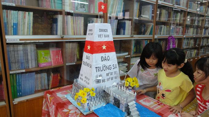 Dạy học sinh bằng tác phẩm của chính học sinh