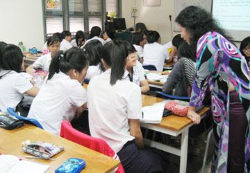 Dạy kỹ năng sống bằng đề thực tế