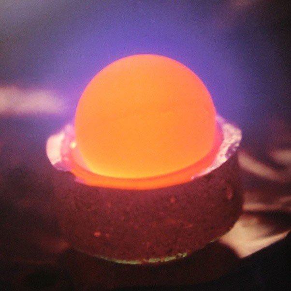 Đây là Plutonium, nguyên tố được khoa học tổng hợp đầu tiên, có thời gian bán rã là 88 năm: