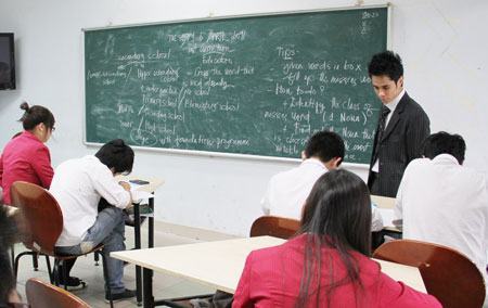 Dạy thêm – nồi cơm của giáo viên nghèo