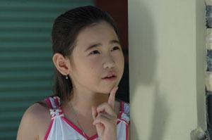 Dậy thì sớm do ảnh hưởng gia đình