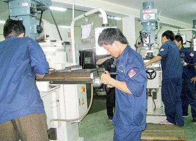 Dạy tiếng Anh ở khối trường chuyên nghiệp TPHCM – Thách thức đạt chuẩn