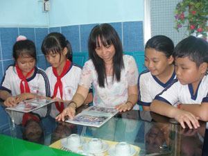 Dạy trẻ “làm người”