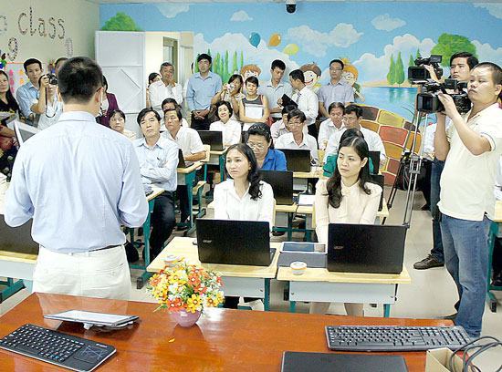 Đề án sách giáo khoa điện tử và máy tính bảng: Cần chọn phương án khả thi