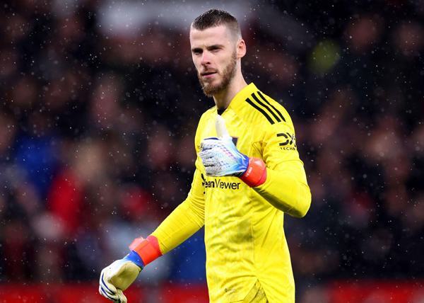 De Gea chấp nhận giảm lương để giải nghệ ở M.U