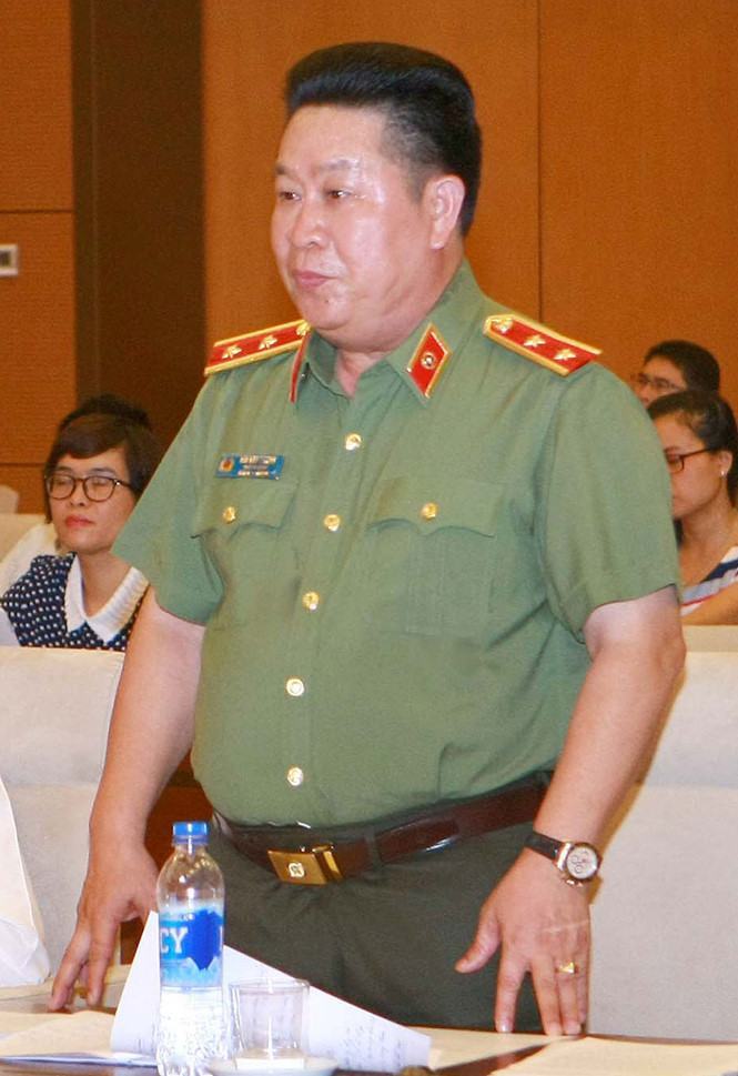 Đề nghị xem xét kỷ luật một số tướng lĩnh công an, quân đội1