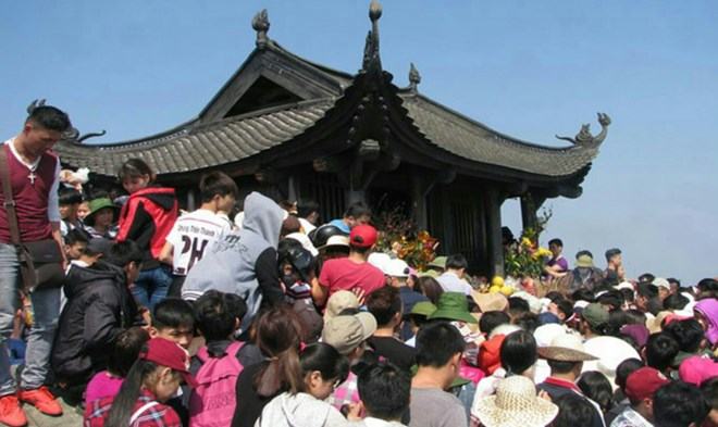 Đề xuất tái thu phí tham quan Yên Tử: Giảm gánh nặng ngân sách?