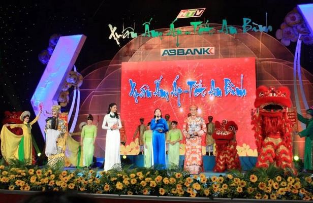 Đêm nhạc “Tết an bình-Nghĩa tình biển đảo”