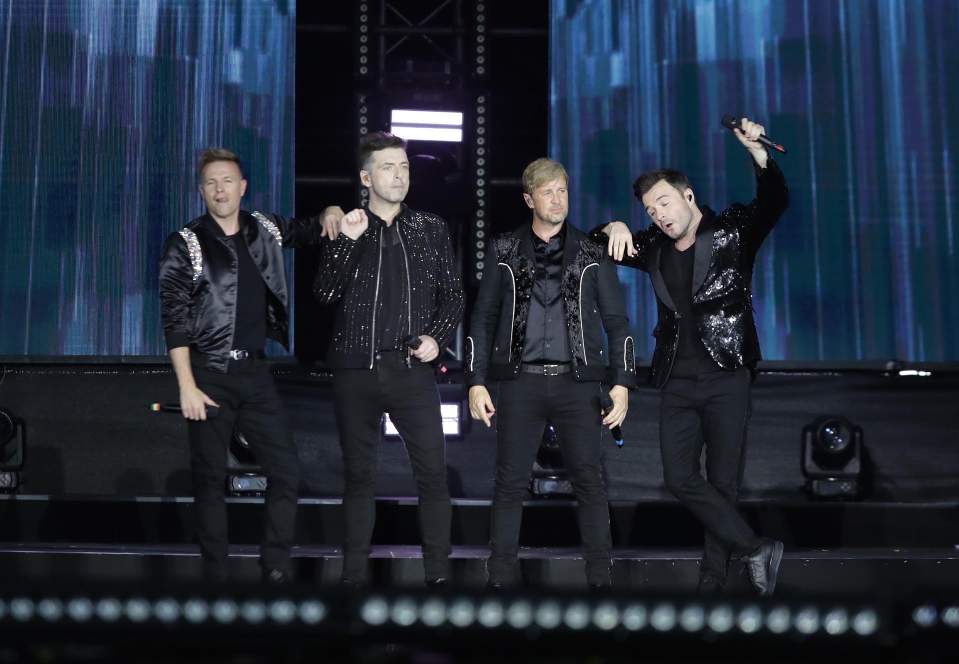 Đêm nhạc Westlife: Thanh xuân tươi đẹp và những điều “giá như”