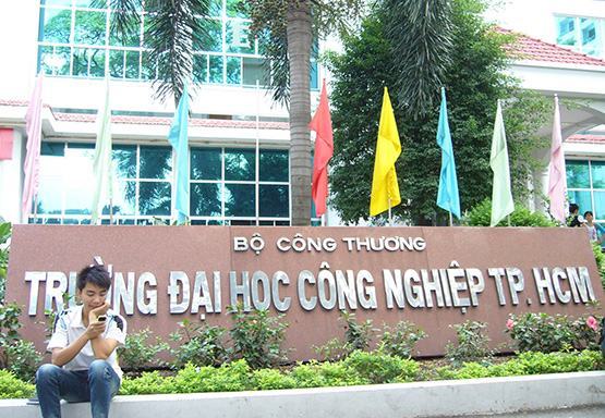 Toàn Trường ĐH Công nghiệp TP.HCM học trực tuyến vì có 1 sinh viên diện F1
