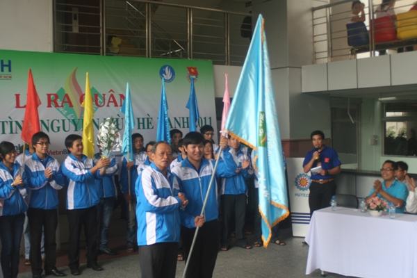 ĐH Kỹ Thuật Công nghệ TP.HCM ra quân chiến dịch Mùa hè xanh 2011