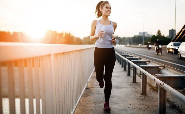 Đi bộ nhanh hơn, bạn sẽ sống thọ hơn