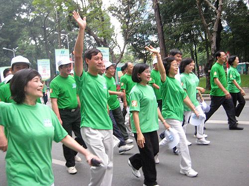 Đi bộ vì TPHCM văn minh, hiện đại