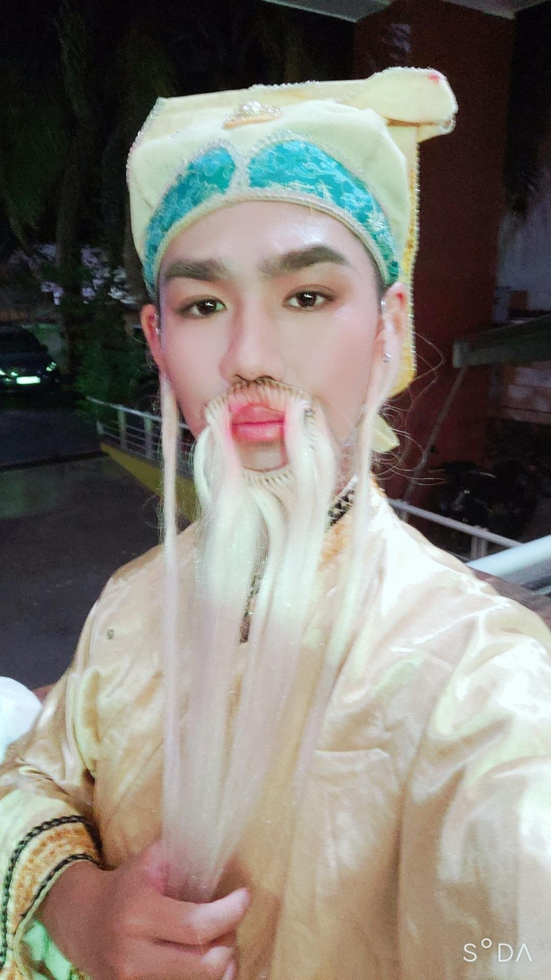 Đi lên nhờ vai quần chúng - ảnh 1