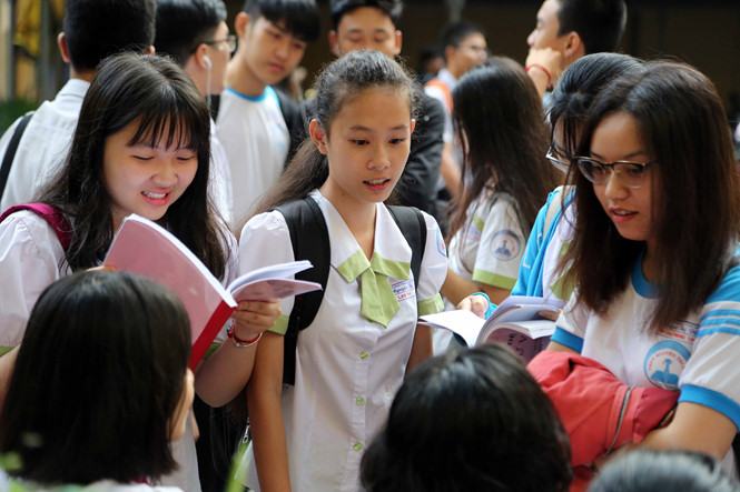 Thí sinh tham dự kỳ thi THPT quốc gia 2017 tại TP.HCM /// Ảnh: Đào Ngọc Thạch