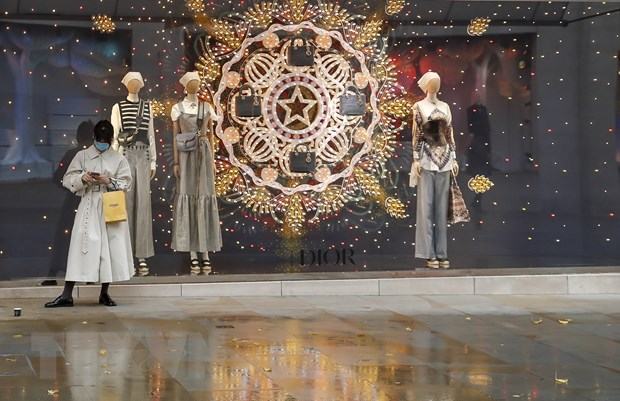 Dich COVID-19: London co mot mua Giang sinh khac la hinh anh 1