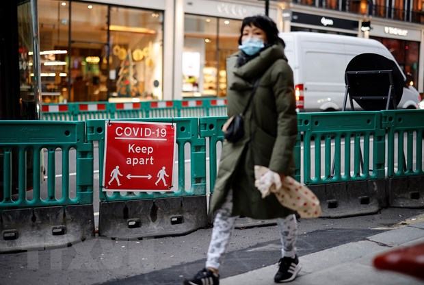 Dich COVID-19: London co mot mua Giang sinh khac la hinh anh 2