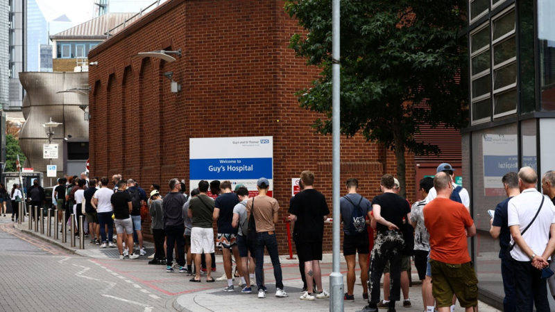 Diễn biến đáng ngại về dịch đậu mùa khỉ