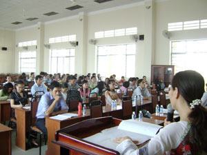 Diễn đàn “biện pháp nào giáo dục HS chưa ngoan?”: Hãy sống hết mình vì các em