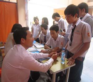 Diễn đàn “Giúp con vượt qua cú sốc rớt ĐH”: Vượt qua thử thách của cuộc sống