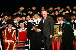 Diễn đàn “Sinh viên yếu ngoại ngữ: vì sao?”: Cần cải tiến phương pháp giảng dạy