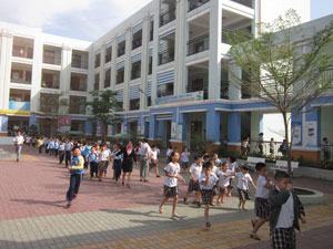 Diễn tập PCCC cho giáo viên và học sinh