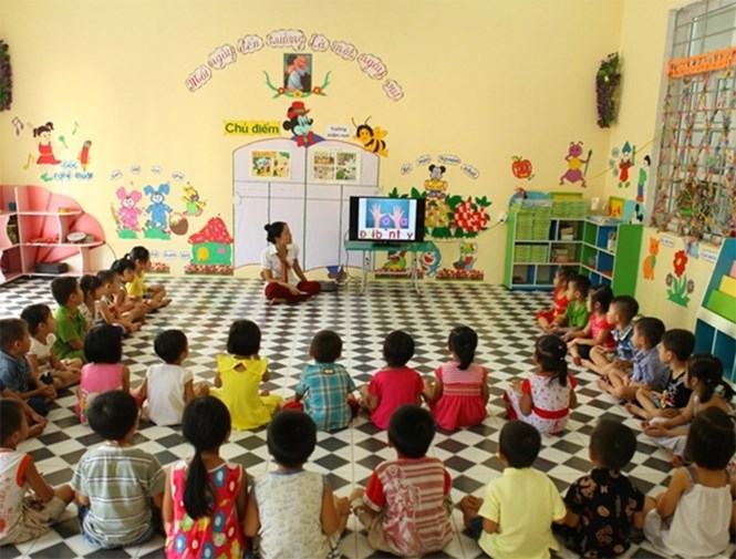 Điều chuyển từ bậc học này sang giảng dạy ở bậc học khác là lời giải cho việc thừa thiếu giáo viên ở Thanh Hóa (ảnh chụp giáo viên dạy học ở bản Ho, xã Hiền Kiệt, Quan Hóa, Thanh Hóa) /// Ảnh: N.M