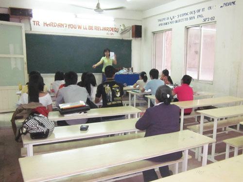 Đìu hiu lớp học ít sinh viên