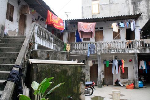 Đỏ mặt ở những xóm trọ vợ chồng sinh viên