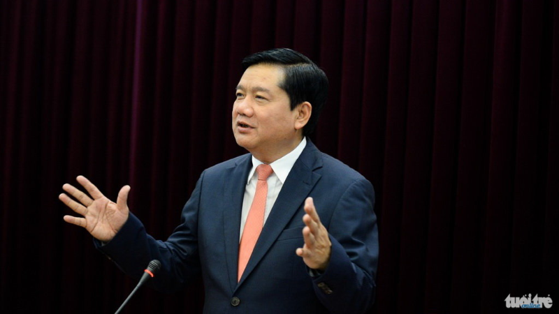 Đoàn lãnh sự tại TP.HCM ấn tượng với hành động của ông Đinh La Thăng 