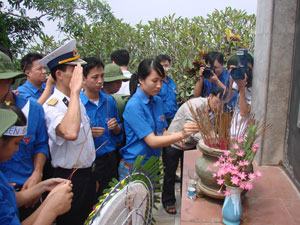 Đoàn tàu không số đến Quảng Ngãi