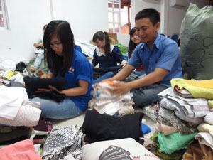 Đoàn viên thanh niên chung tay vì đồng bào bão lũ