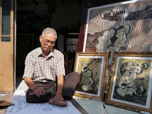 Độc đáo tranh gò nhôm