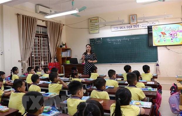 Doi moi cach day hoc phu hop voi chuong trinh, sach giao khoa moi hinh anh 2